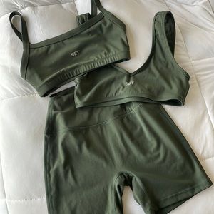 SET ACTIVE SMALL Green Biker Shorts & 2 Sports Bra (3-Pack)